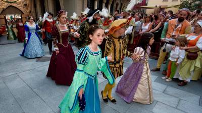 Les famílies nobles de la Festa del Renaixement llueixen impressionants vestits amb tot tipus de detalls. Foto: J. Revillas