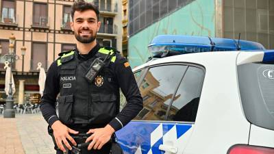 Josep Ramon Sardà, de servicio en la plaza del Mercadal de Reus. Foto: Alfredo González