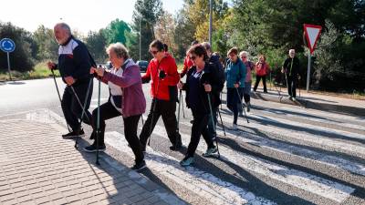 L’Associació de Veïns exigeix que els vorals compleixin la normativa. Foto: Alba Mariné