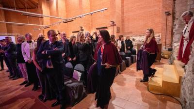 Membres de la junta del Serenísimo Capítulo del Vino, a l’inici de l’acte d’investidura. foto: Marc Bosch