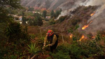 Los incendios simultáneos han afectado zonas muy diversas de la ciudad de Los Ángeles, la segunda más poblada de Estados Unidos. Foto: EFE