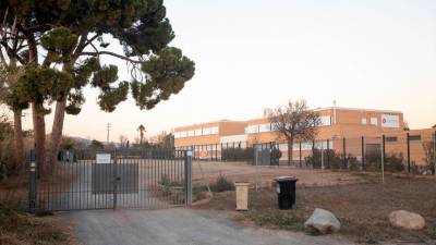 La entrada del colegio francés de Reus. Foto: Alba Mariné