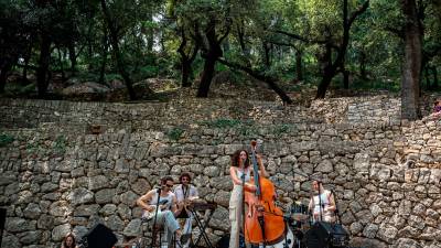 Concierto de Magalí Datzira celebrado en Paüls, enmarcado en la programación del Festival Eufònic de les Terres de l’Ebre. Foto: Eufònic