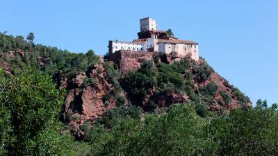 La restauración de la Ermita de la Mare de Déu de la Roca recuperará el aspecto de las zonas más degradadas. Foto: Alba Mariné