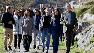 Su visita se hará de manera que no se interfieran las labores que están desempeñando los servicios de emergencia. Foto: EFE