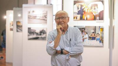 Josep Ferrer, Fer-Vi, a l’exposició que recull la seva obra. FOTO: Marc Bosch