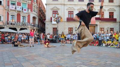 La cursa de sacs és un dels clàssics del torneig dels Cóssos. FOTO: Alba Mariné