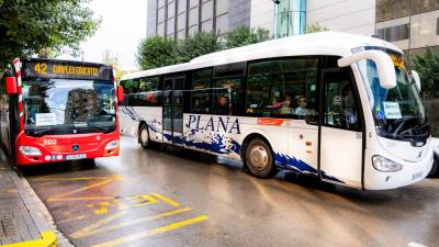 Las formaciones independentistas llevarán el plan alternativo de transportes al pleno del Parlament. foto: Àngel Ullate