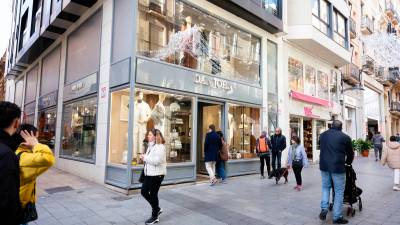 La marca italiana Dan John acaba d’obrir portes al carrer Llovera. FOTO: Alba Mariné