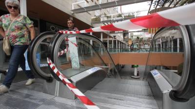Escalera del Centre Comercial El Pallol en septiembre de 2014. FOTO: A. Marin&eacute;