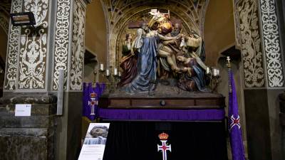 El ‘misteri’ aguarda en la iglesia de Sant Agustí, junto a otros pasos que sí que van a poder desfilar durante esta Semana Santa. Foto: Àngel Ullate