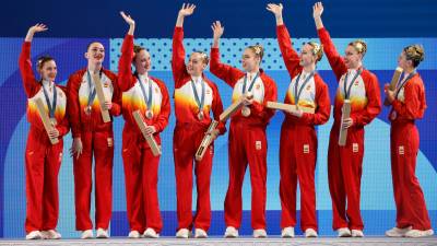 Las españolas, festejando su bronce. FOTO: EFE