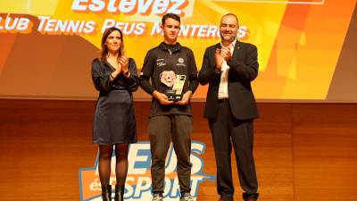 Hugo Estébanez, del Reus Monterols, recibió el galardón al mejor deportista de promoción.