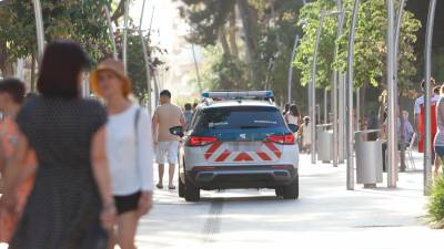 Imagen de un coche de los Mossos d’Esquadra en Salou. Foto: Alba Mariné