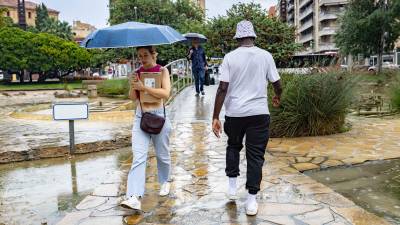 Lluvia en la Plaça Imperial Tàrraco de Tarragona. Foto: Àngel Ullate