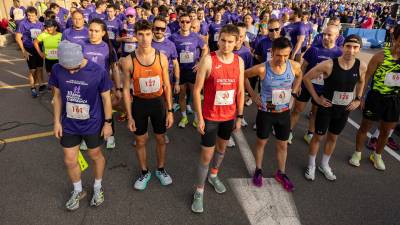 Momentos antes de iniciarse la prueba contra el cáncer de páncreas, en el Km 0 del Port de Tarragona. FOTO: Àngel Ullate