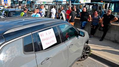 Instante de una marcha lenta que los empleados de Reus Net llevaron a cabo en mayo. FOTO: Alfredo González