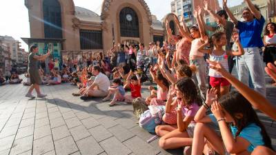 Público de todas las edades se sumó a la fiesta de Sound de Secà, en el inicio de las actividades de la ‘Nit d’Estiu’. Foto: Marc Bosch