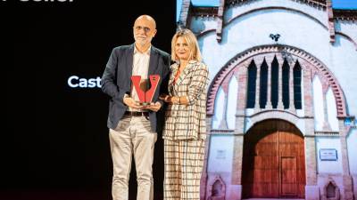 El CEO de Castell d’Or, Jordi Amell, recogió el premio durante la gala celebrada en el Teatre Casal de Vilafranca del Penedès. foto: Cedida