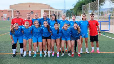 La plantilla del Riudomsantes del entrenamiento del jueves. FOTO: alba mariné