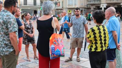 Un instant del recorregut pels carrers i les places del centre de Reus. Foto: Alba Mariné