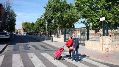 El emplazamiento escogido es el patio de la Escola Sant Bernat y los accesos se habilitarán desde la calle Tarragona. Foto: Alba mariné