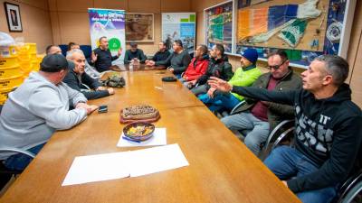 Los miembros de la Confraria de Pescadors de Tarragona mantuvieron diversas reuniones durante el día de ayer. Foto: Marc Bosch