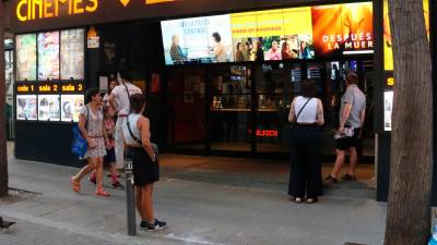 L’exterior dels Cinemes Verdi a Barcelona. Foto: ACN