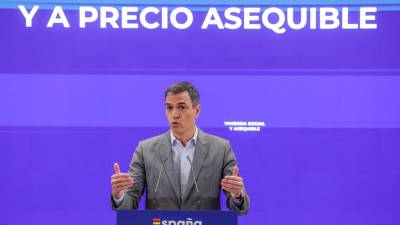 El presidente del Gobierno, Pedro Sánchez, en la comparecencia posterior a la firma del acuerdo. Foto: EFE