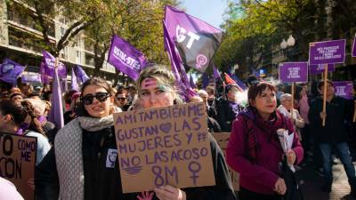 Instante de la última manifestación del 8M en Tarragona Foto: Àngel Ullate