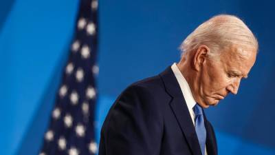 El presidente Joe Biden ha sucumbido a las presiones y finalmente abandona la carrera electoral. foto: efe