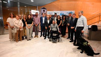 El colectivo de premiados en el Teatre Municipal de Girona. Foto: ONCE