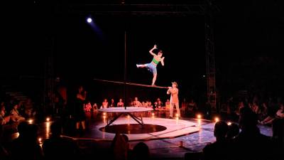 El primer espectacle va ser dilluns a la nit amb Mumusic Circus i l’espectacle ‘Flou papagayo’. Foto: Rafo Iparraguirra