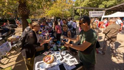 Nueva edición del vermut solidari de la Associació Antian en Cambrils. foto: Àngel ullate