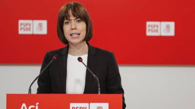 La secretaria general del PSPV-PSOE, Diana Morant, durante una comparecencia institucional en la sede del partido en València, este viernes, tras finalizar la comparecencia de Carlos Mazón sobre la gestión de la dana en el pleno de Les Corts Valencianes. Foto: EFE