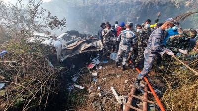 Hasta el momento se han localizado 68 cuerpos sin vida en el accidente aéreo de Nepal. Foto: EFE