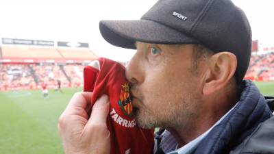 Santi Coch recibió un merecido homenaje en el Nou Estadi el pasado mes de abril cuando se inauguró la Porta 8 que lleva su nombre. Foto: Pere Ferré