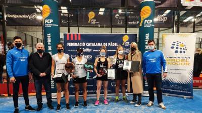 Ganadoras y finalistas en el cuadro femenino.