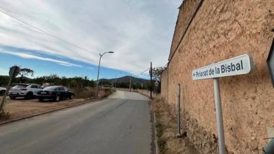 El camino une al barrio de La Riba de La Bisbal con el núcleo del Priorat