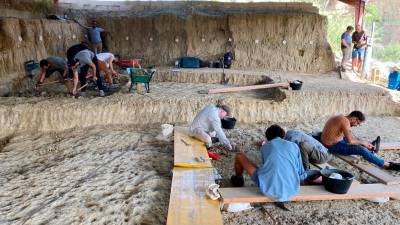 Imagen general de la excavación de estos días en la Cala 1 del Barranc de la Boella. Foto: Palmira Saladié/IPHES-CERCA