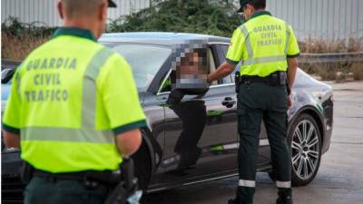 Un control de alcoholemia de la Guardia Civil. Foto: Guardia Civil