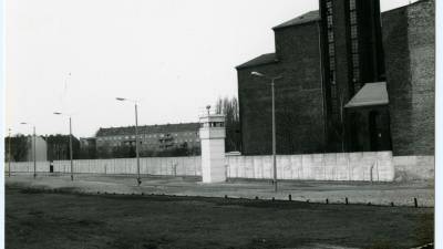 El muro de Berlín. Rodeaba y separaba la zona de la ciudad berlinesa encuadrada en el espacio económico de la República Federal de Alemania (RFA), Berlín Oeste, de la capital de la República Democrática Alemana (RDA). Foto: Blanca Deusdad