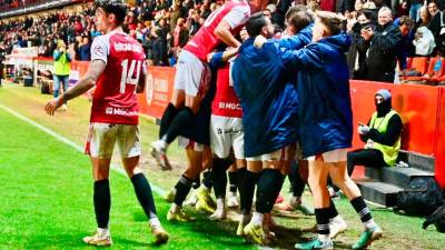 Los jugadores del Nàstic celebran el gol de la victoria esta tarde. Foto; Alfredo González