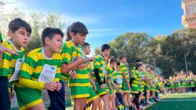 Alumnos a punto de tomar la salida en una de las carreras disputadas en el interior del complejo del propio Pare Manyanet.