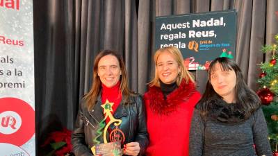 Sandra Guaita, Rosa Lucas i Míriam Sánchez, a la presentació de la campnya de Nadal d’UBR. Foto: Ajuntament de Reus