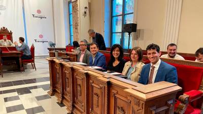 Mario Soler, a la derecha de la fotografía, en el pleno extraordinario de este viernes 6 de septiembre. FOTO: DT