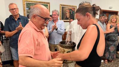 Josep Cornella, marido de Imma, recibe el homenaje