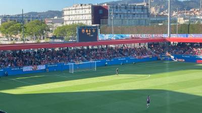 Las gradas del Johan Cruyff repletas de aficionados del Nàstic durante la pasada temporada.