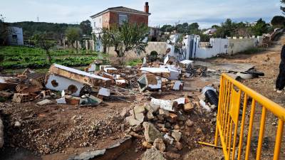 Imágenes de los destrozos en la urbanización La Quadra dels Manous, en El Catllar. Fotos: Núria Riu