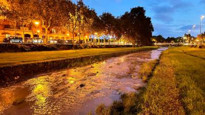 La riera de Cambrils esta tarde de sábado. Foto: M.C.G